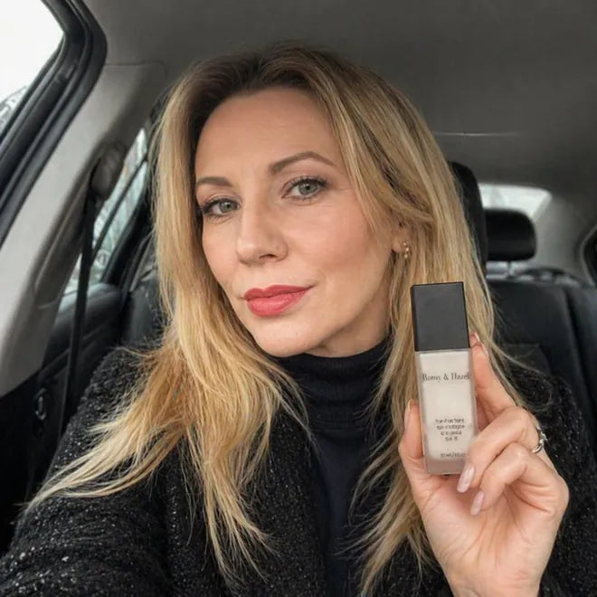 Cliente avec le fond de teint Romy & Hazel